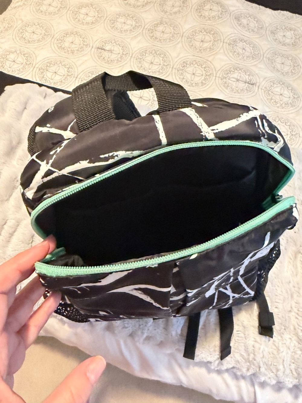 Fabletics Medium Size Backpack - Picture 4 of 9